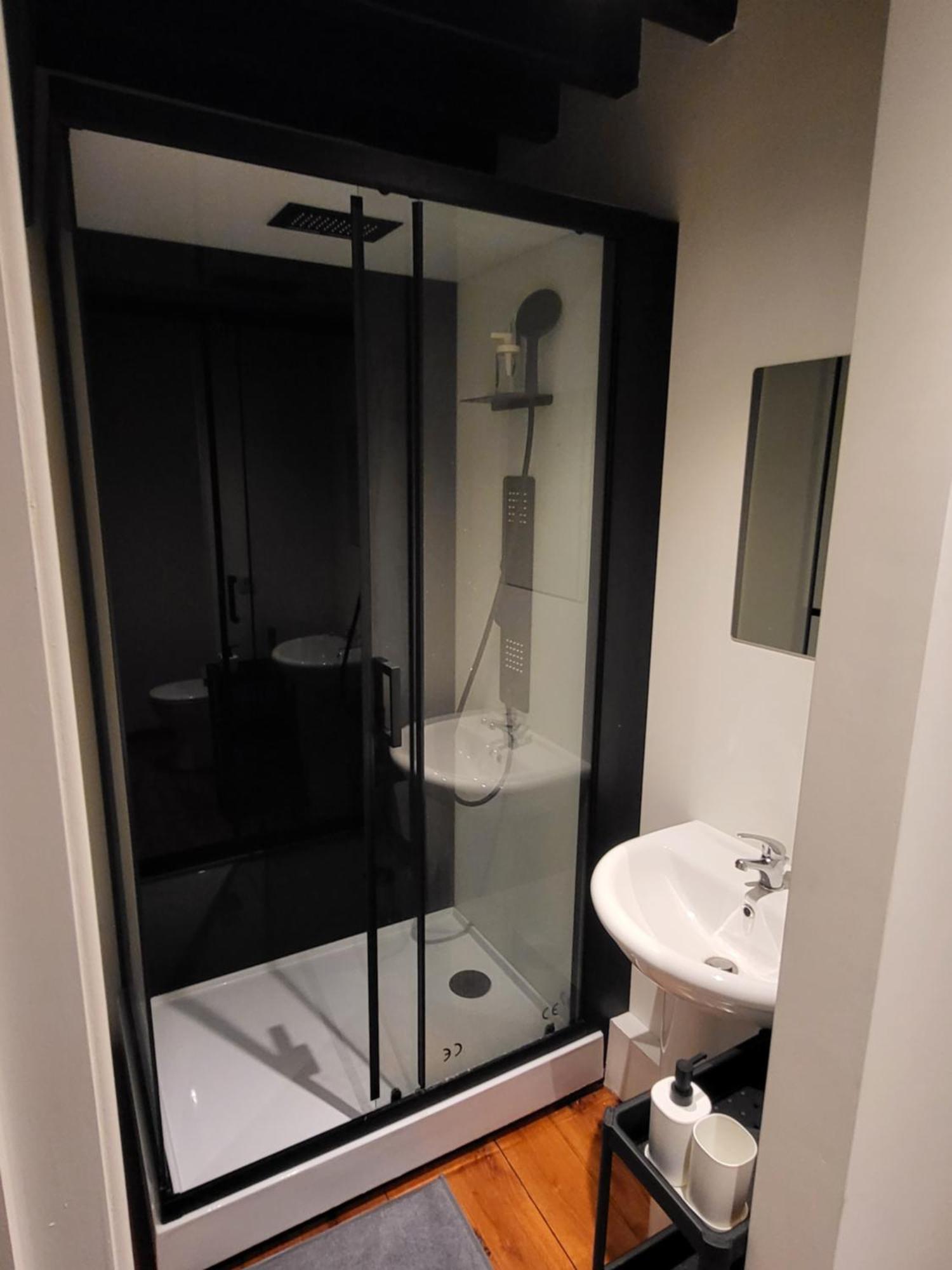 אנטוורפן Viktoria Hostel מראה חיצוני תמונה